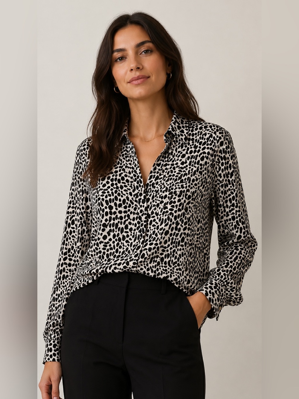 100% Silk Women’s 8 Long Sleeve Button Up Blouse Bold Abstract Quiet Luxury